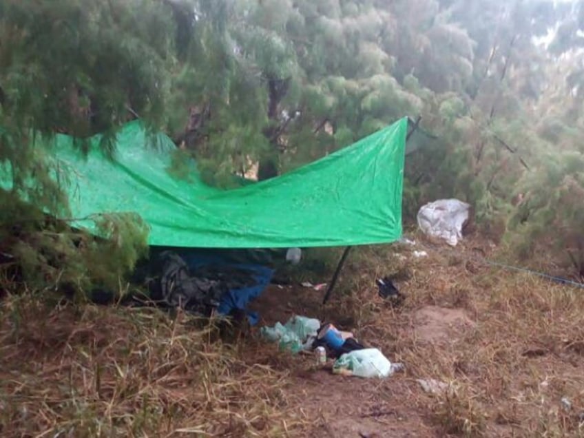 photos mexican state cops find narco camp on island where cartel gunmen fired at us agents