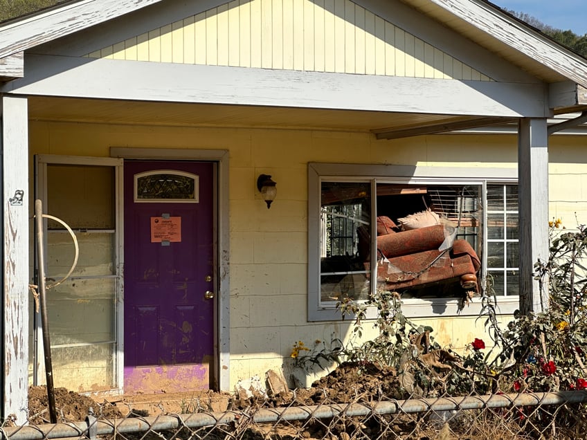 photos western north carolina town lies in ruins weeks after hurricane helene