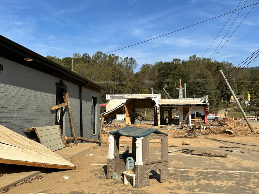 photos western north carolina town lies in ruins weeks after hurricane helene