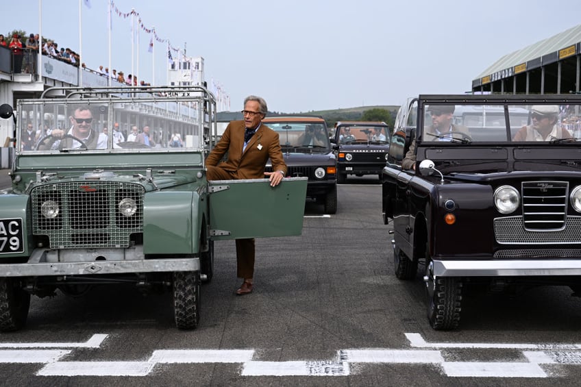 pics guns roar in memory of late queen elizabeth ii on first anniversary of passing