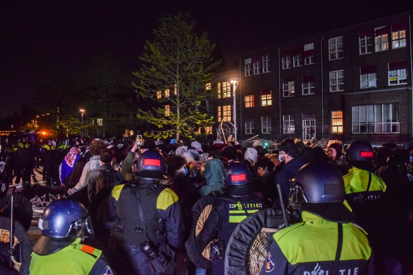 pictures amsterdam police bulldoze campus palestine protest