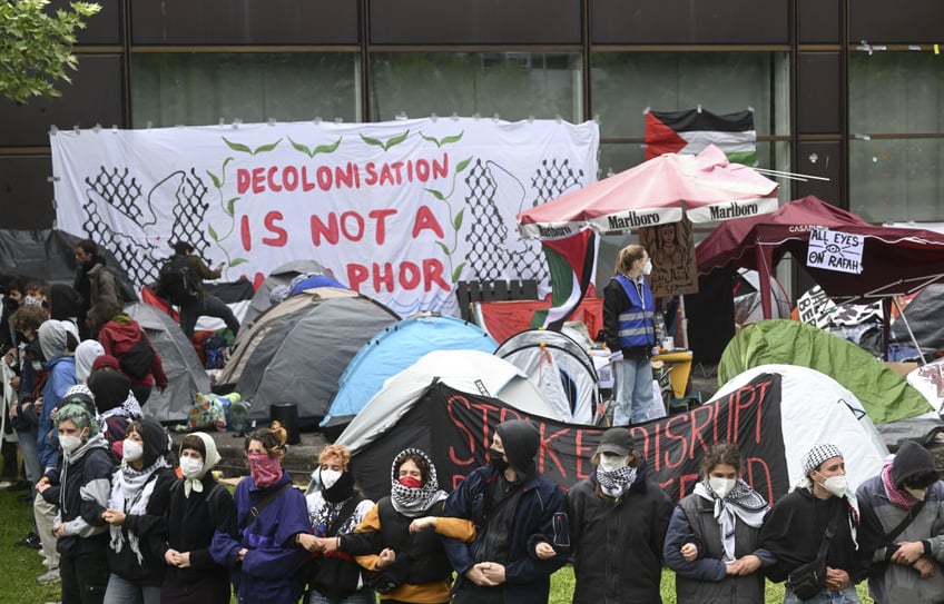 pictures berlin police break up campus palestine demonstration