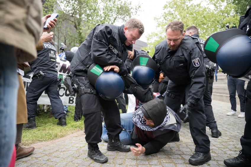 pictures berlin police break up campus palestine demonstration