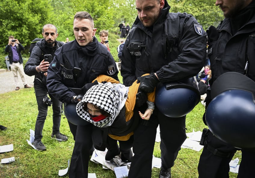 pictures berlin police break up campus palestine demonstration