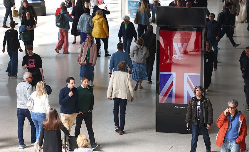 pictures europe stops to celebrate ve day 80 years on