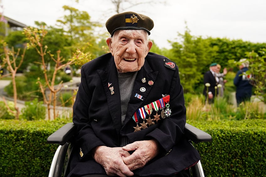 pictures europe stops to celebrate ve day 80 years on