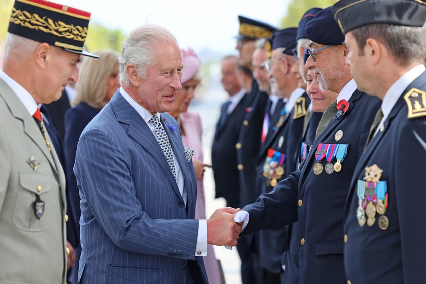 pictures paris rolls out red carpet for king charles iii on his first state visit to france