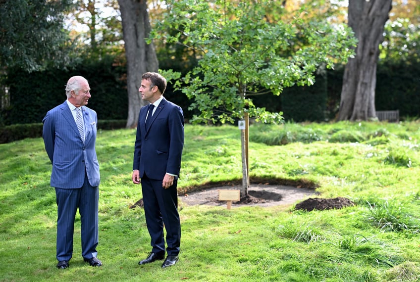 pictures paris rolls out red carpet for king charles iii on his first state visit to france
