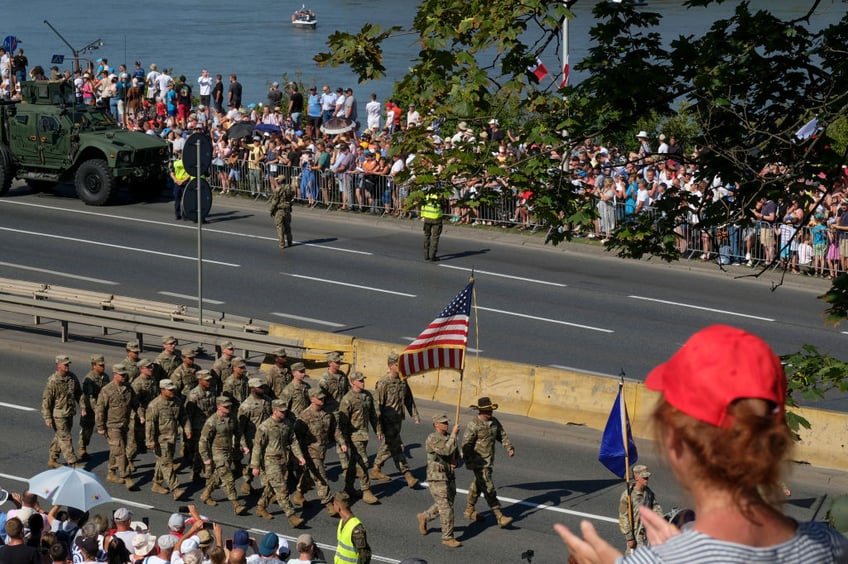 pictures poland vows to defend natos eastern border at army day parade