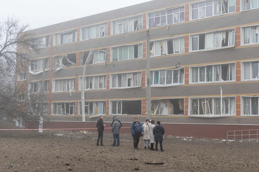 pictures russia launches biggest air raid of the year with 122 missiles and 36 drones says ukraine