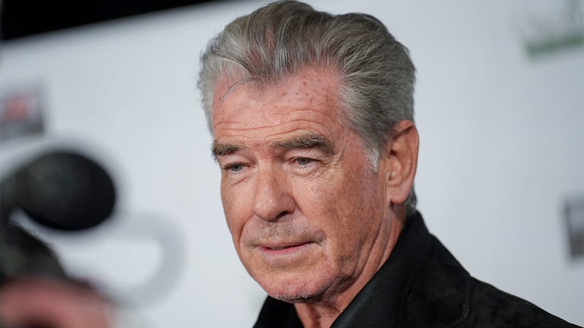 PIERCE brosnan