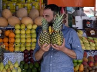Pineapple is the new potato: imported fruits back in Syria