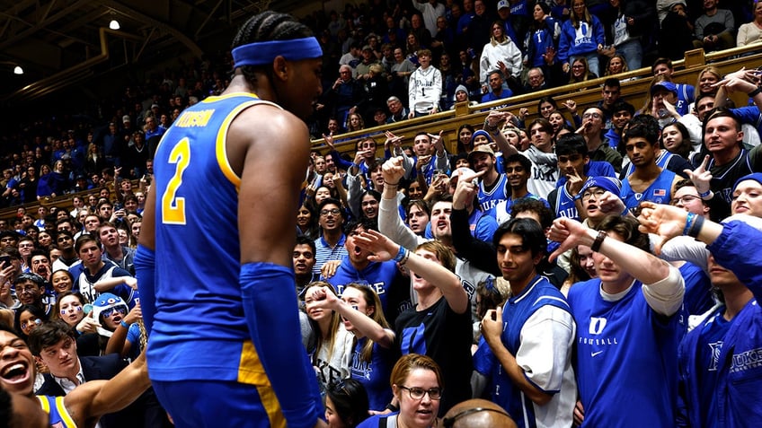 Blake Hinson taunts crowd