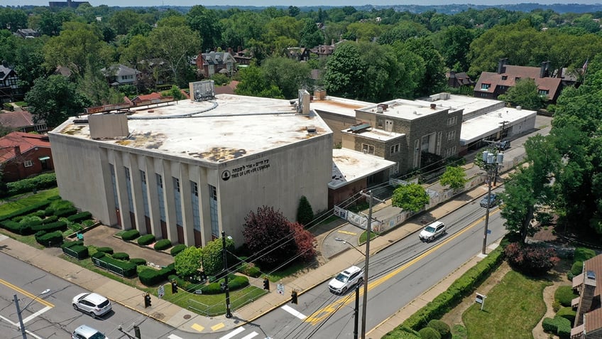 pittsburgh synagogue shooter led a deeply unstable life dominated by mental illness psychologist testifies