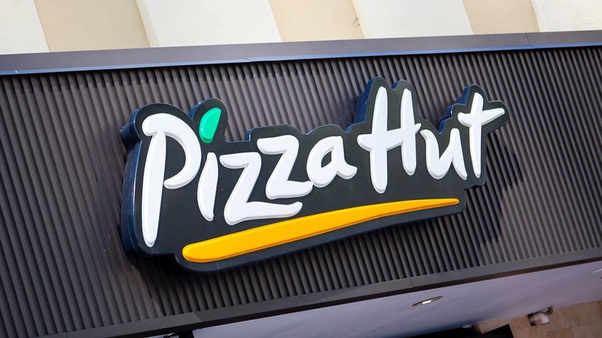 Pizza Hut location in Miami