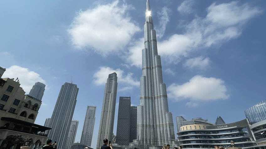 plan a trip to dubai and elevate to the top of the worlds tallest building