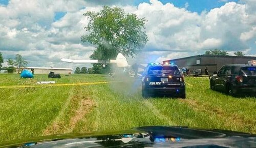 plane with up to 20 people on board crashes in tennessee officials say