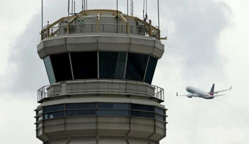 planes almost collide at 2 major airports as boeing probe advances