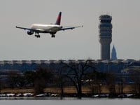 Planes forced into ‘go-arounds’ after Army helicopter’s ‘scenic’ route to Pentagon
