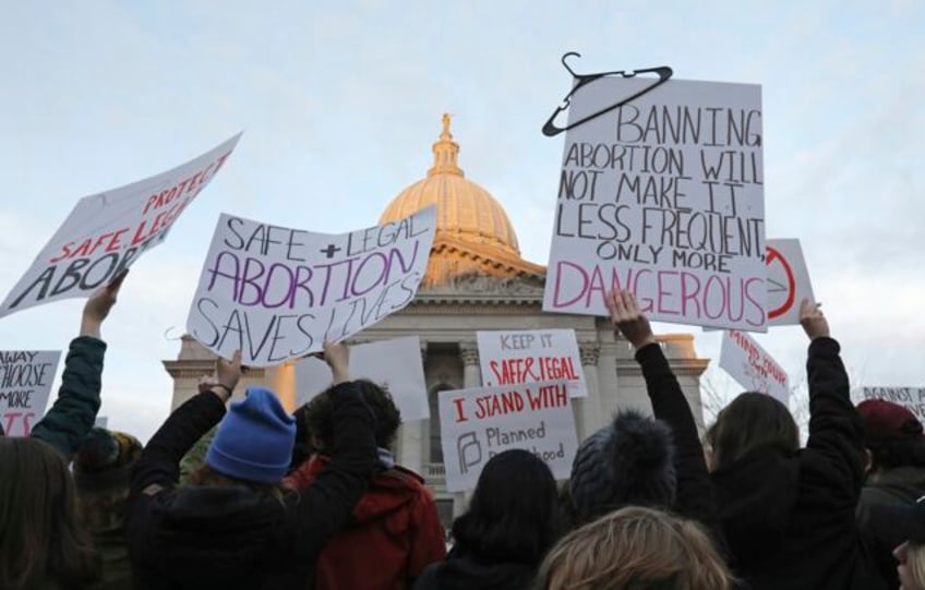 planned parenthood to resume offering abortions next week in wisconsin citing court ruling