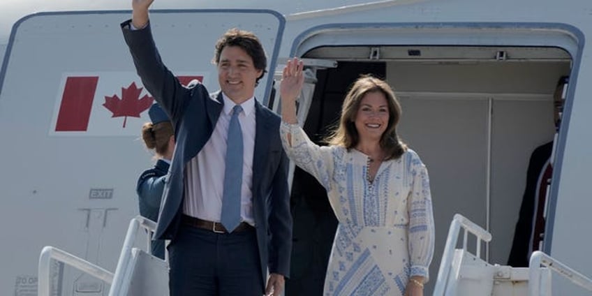 pm justin trudeau thanks canadians for support following announcement that he and his wife are separating