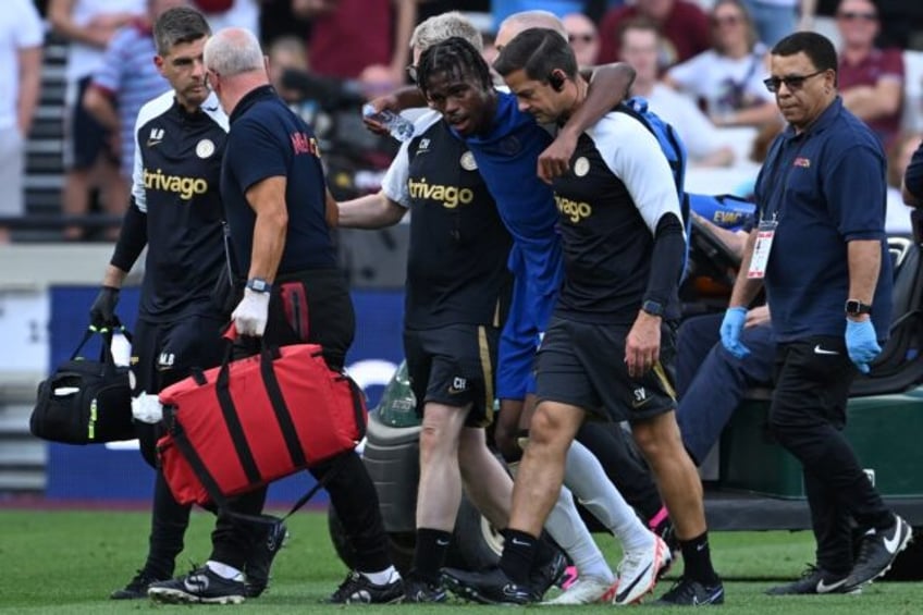 pochettino defends chelsea medical team amid rash of injuries