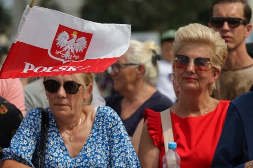 polands population constantly shrinking despite pro family policy