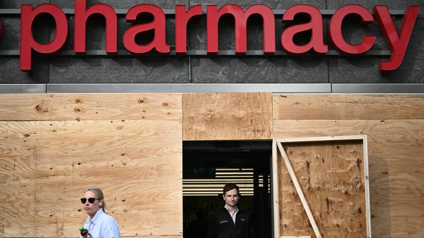 CVS boarded up in DC before election