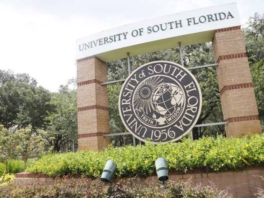 Students at the University of Central Florida hold a rally and march in support of Palesti