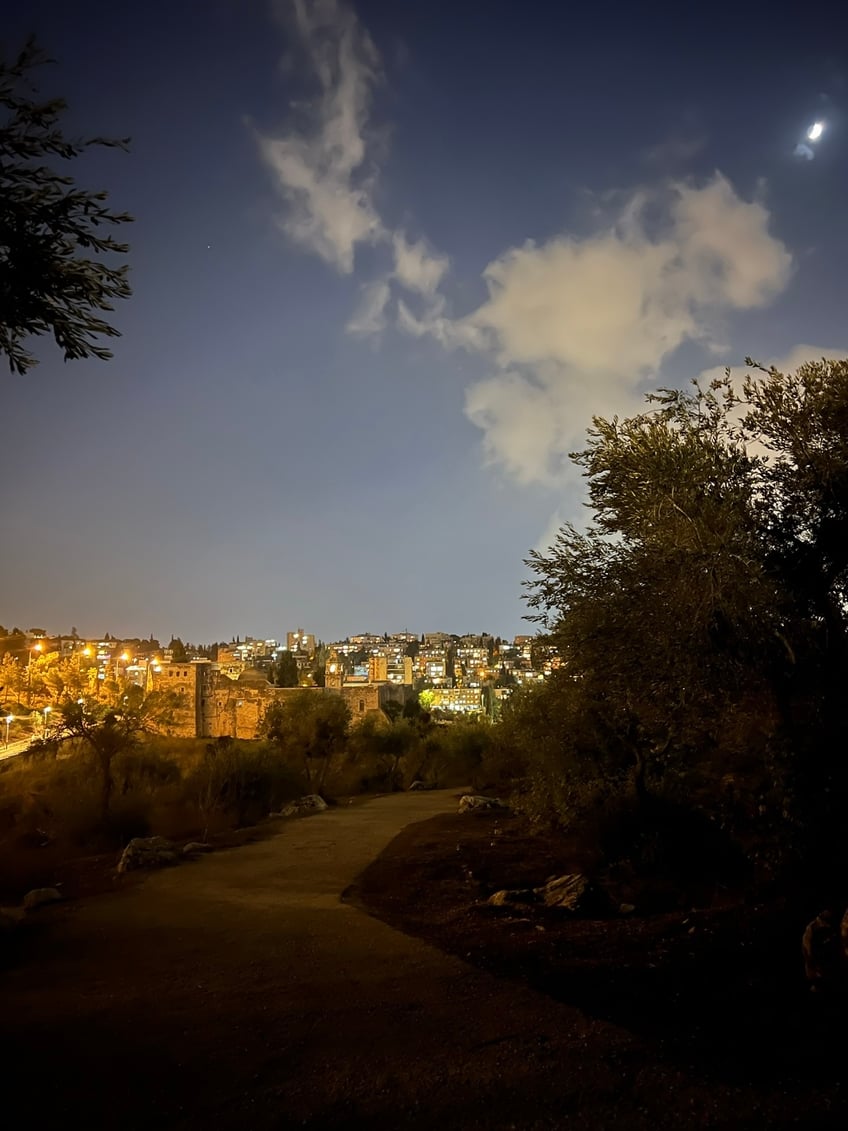 police arson suspected at valley of the cross fire in jerusalem