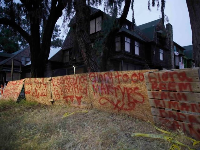 police break up new berkeley pro palestinian encampment arrests at uc irvine