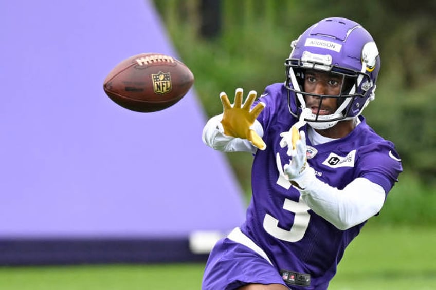 police cite vikings rookie jordan addison for going 140 mph in a 55 mph zone