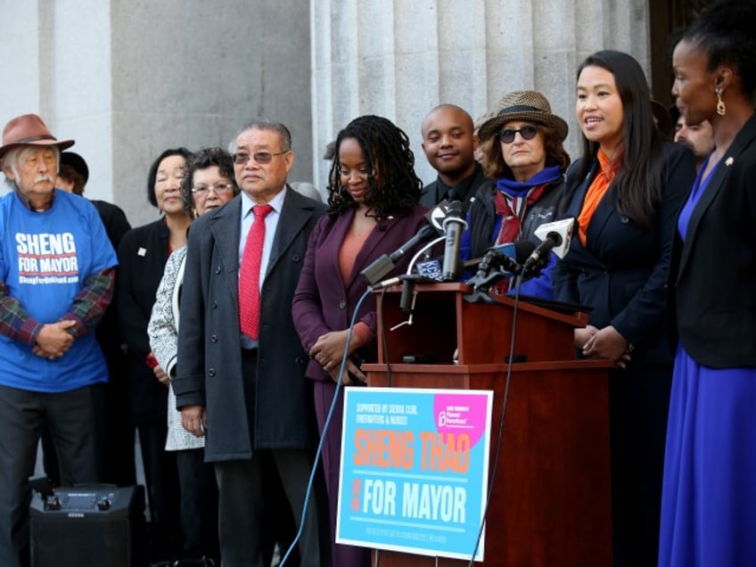 police in democrat run oakland urge residents to use airhorns if targeted by criminals