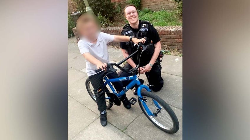 police officer borrows a boys small bicycle to chase a suspected burglar and races off after wanted man