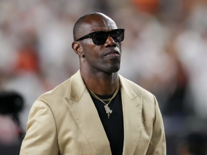 police terrell owens struck by car after argument during basketball game