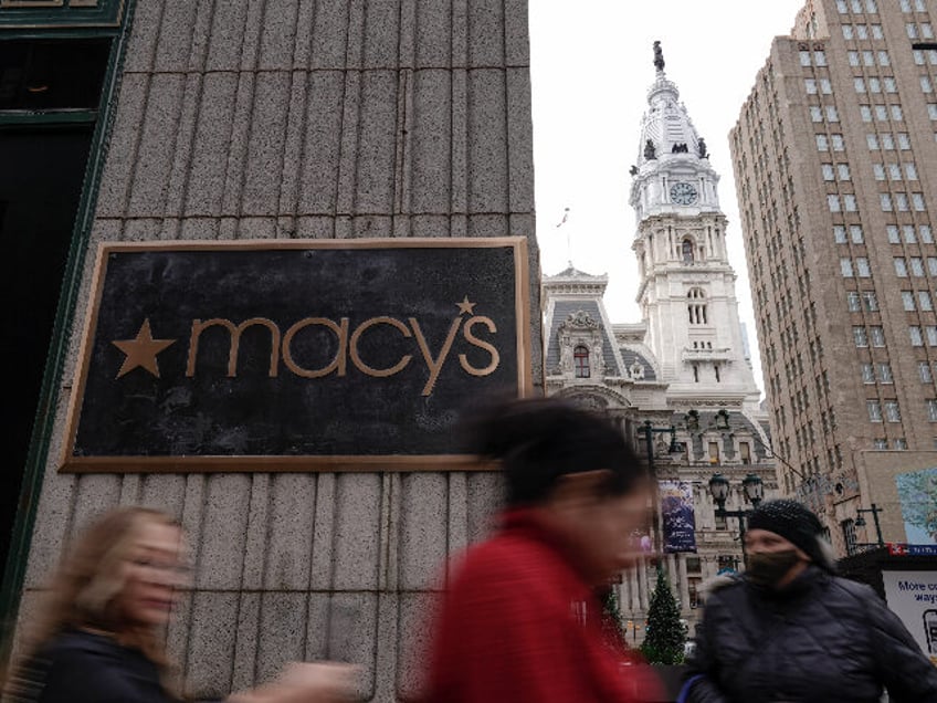 police unarmed security guard fatally stabbed at philadelphia macys