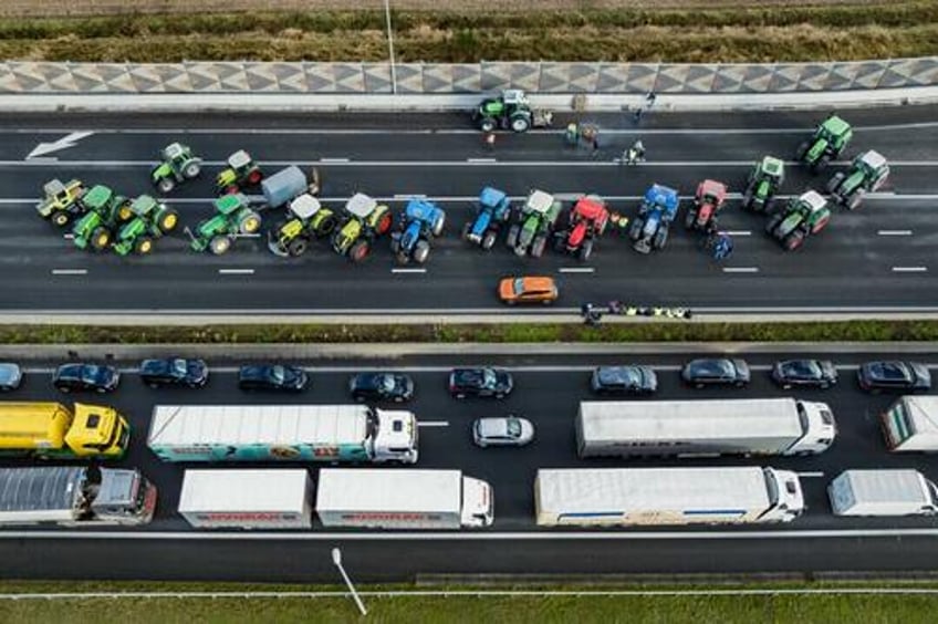 polish farmers plan general strike blockade of ukraine border