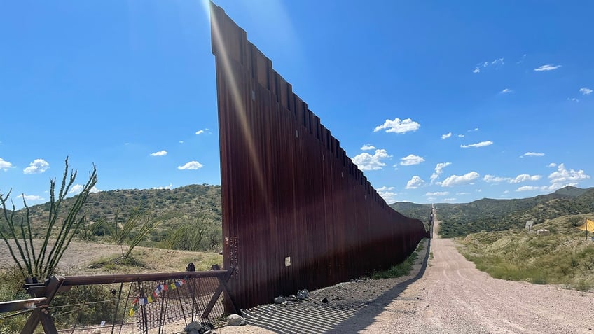 Border wall Arizona