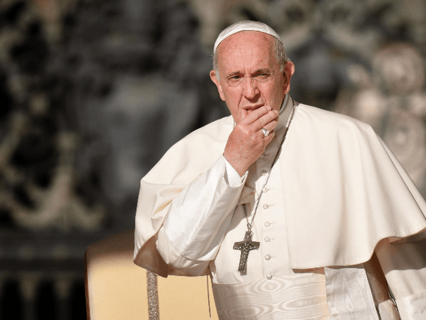 poll americans divided in opinion of pope francis