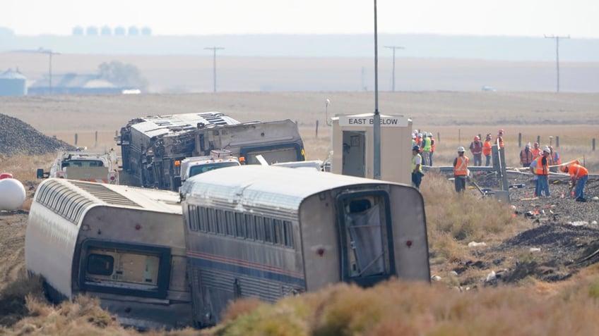 poor track conditions caused 2021 amtrak derailment that killed 3 investigators say