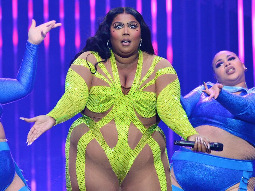 pop star lizzo accused of sexual harassment fat shaming in lawsuit by former tour dancers