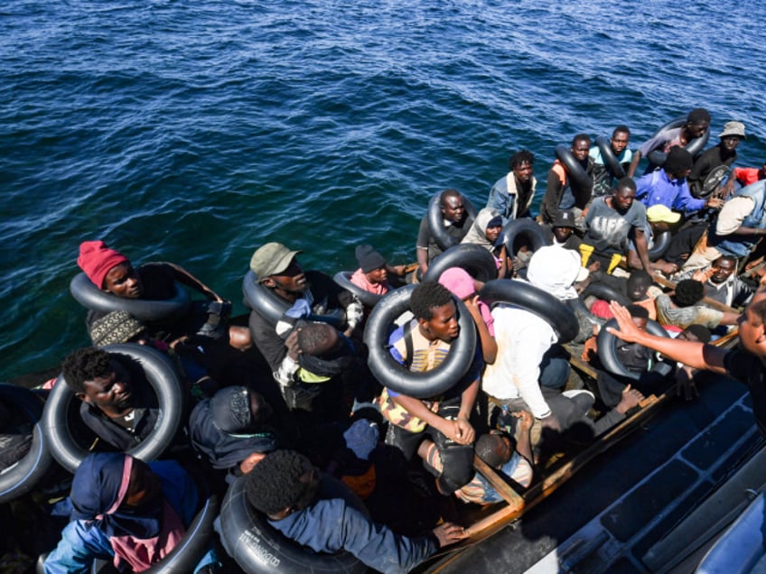 pope francis calls for more sea rescue efforts amid europes migration crisis