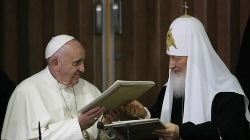 pope francis condemns ukraines ban on countrys largest orthodox church