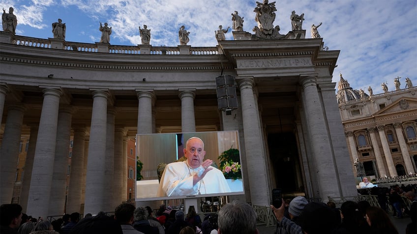 pope francis reveals lung inflammation ahead of dubai climate conference trip