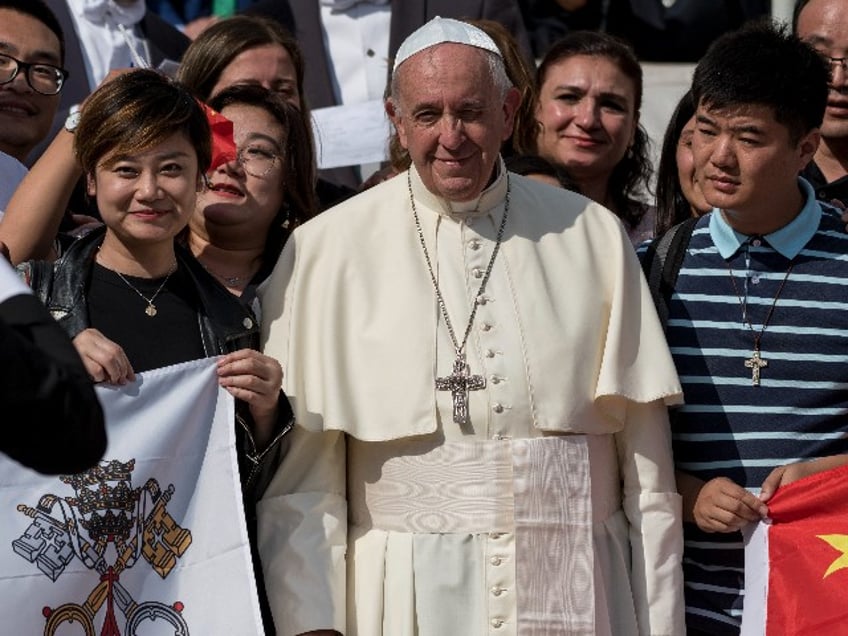 pope francis urges chinese catholics to be good citizens