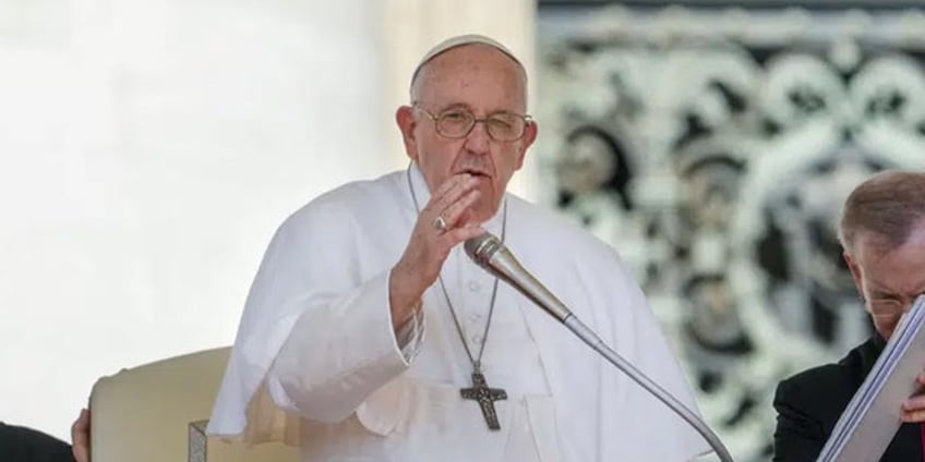 pope issues warning on artificial intelligence fears logic of violence