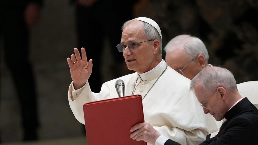 Pope Leo first meeting with media
