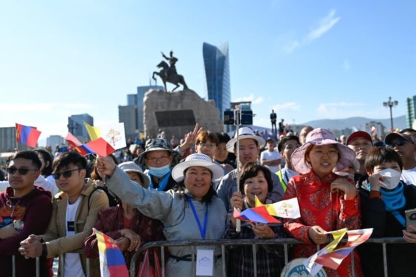 pope visit shines light on mongolias small but vibrant catholic community