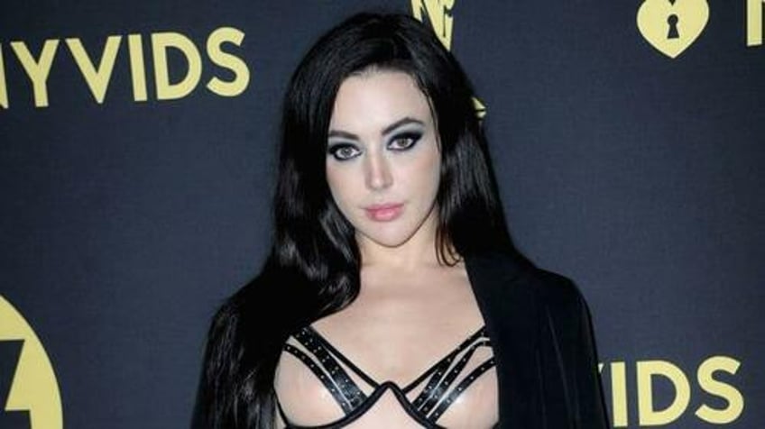 porn star allowed into hardline islamic iran because shes pro palestine 