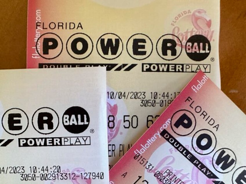 powerball jackpot grows to 155 billion for monday cash option worth 6798 million